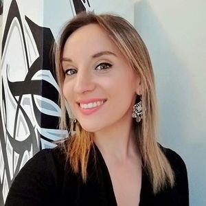 Meet your Posher, Julia